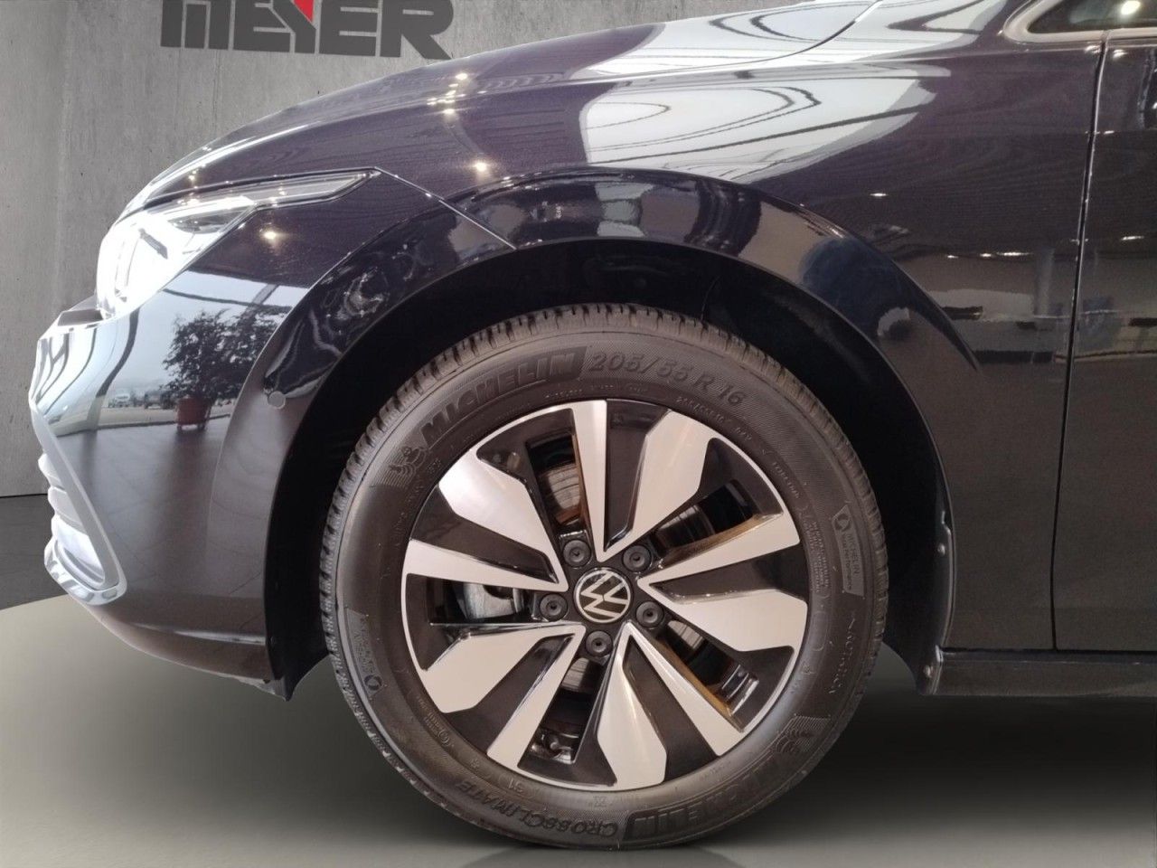 Golf MOVE 1.0 eTSI DSG Klima Navi Einparkhilfe