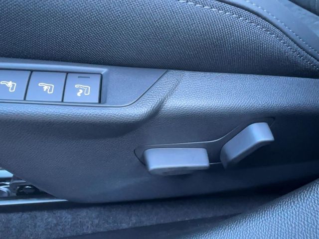 Foto Nummer 17: PEUGEOT 208
