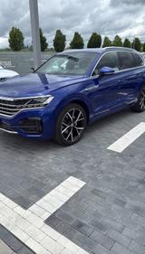 Volkswagen  3.0 V6 TDI  4MOT . R-Line Standh *Pano*head-up - VW Touareg in Mainz