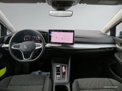 VW Golf VIII Var. 2.0 TDI Life DSG FACELIFT LED Ahk VW Golf VIII Var. 2.0 TDI Life DSG FACELIFT LED Ahk