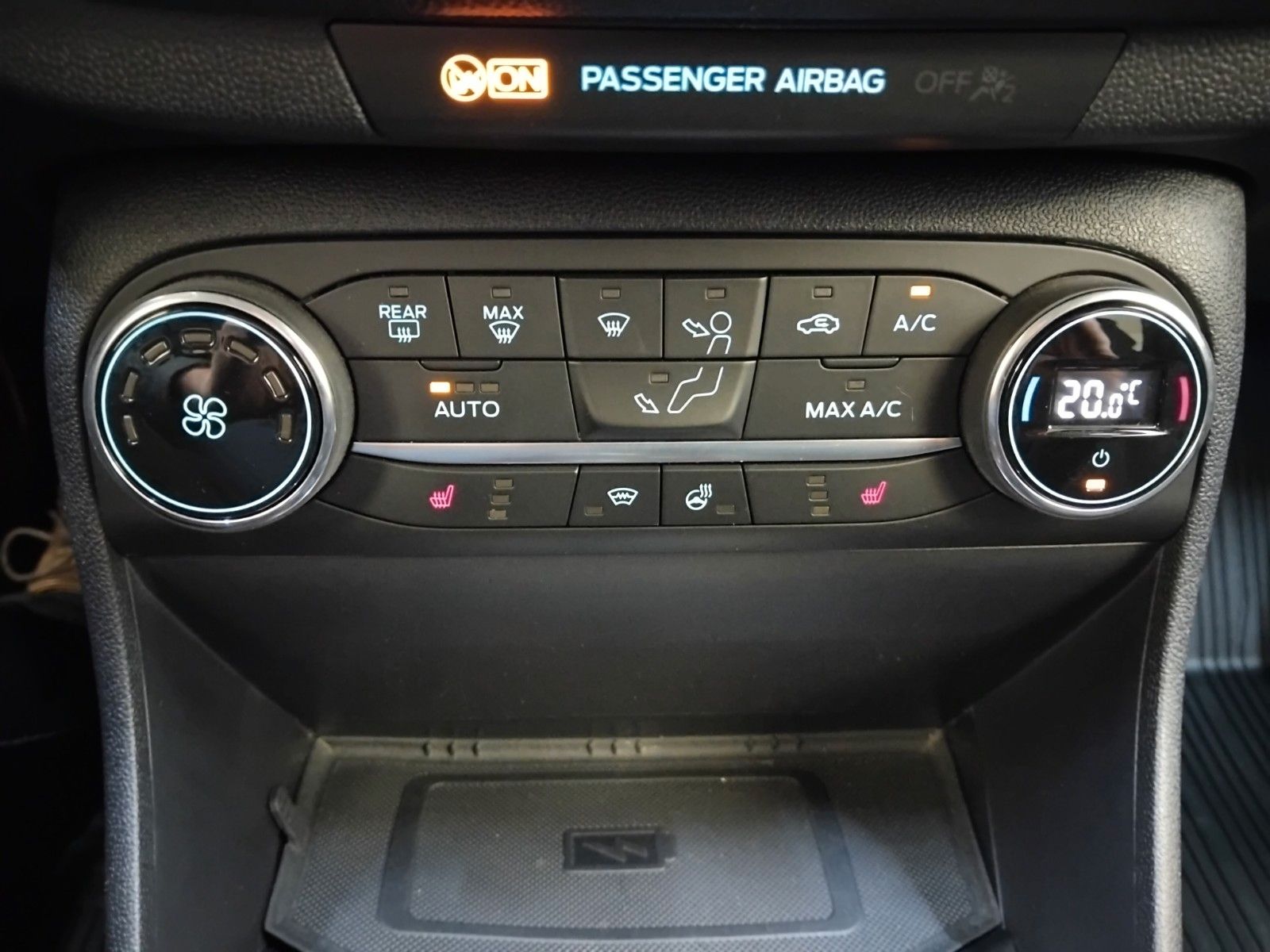 Ford Fiesta (09/2020, Benzin)