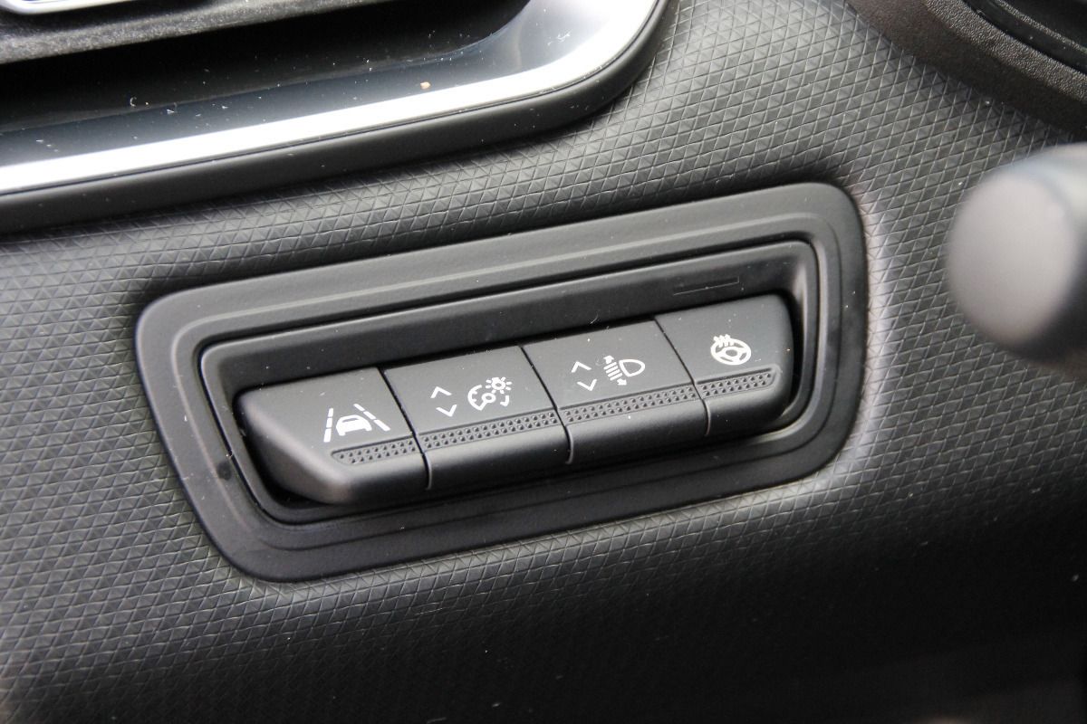 Fahrzeugabbildung Renault Clio INTENS TCe 100 LPG