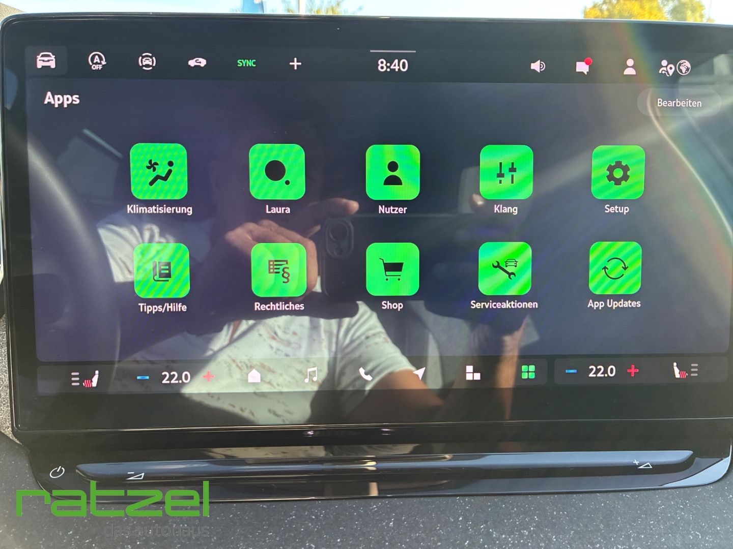 Fahrzeugabbildung SKODA Octavia Combi Selection 2.0 TDI HUD Navi T-Leder