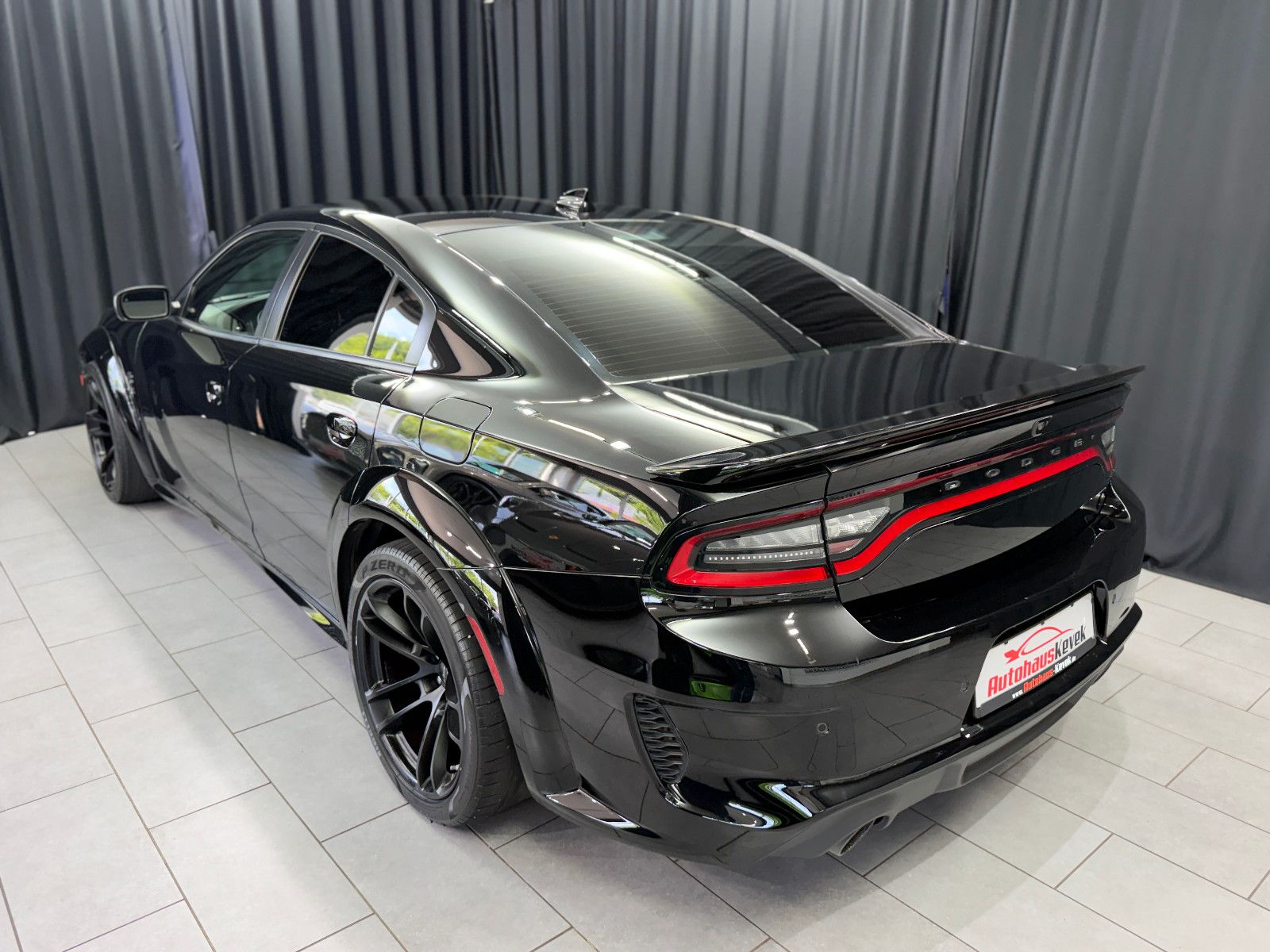 Fahrzeugabbildung Dodge Charger SRT Hellcat|WIDEBODY|U-FREI|D-FZG|H&K