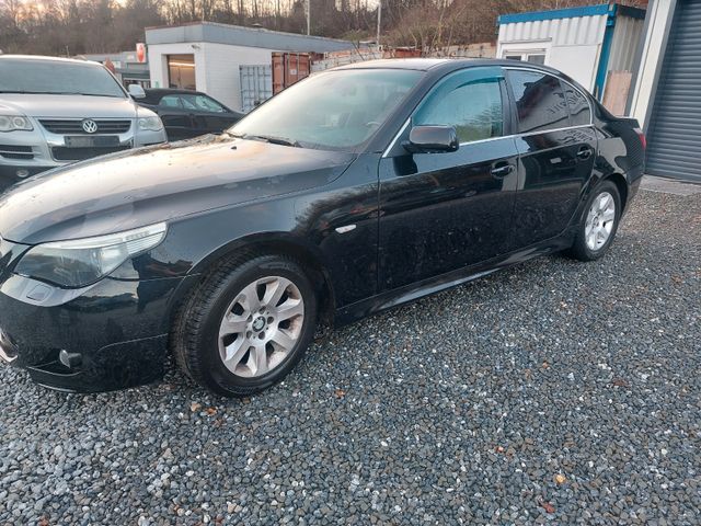 BMW 523i A**LEDER**