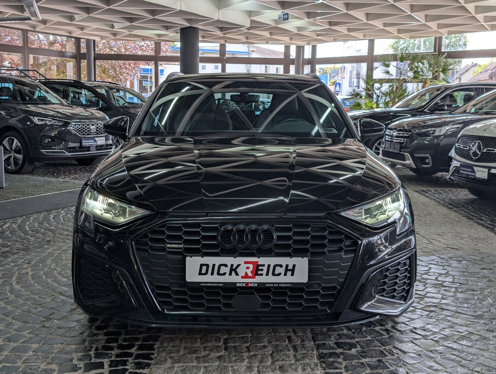 Fahrzeugabbildung Audi A3 40TDI quattro 3xS-line BLACK AHK ALCANTARA 19