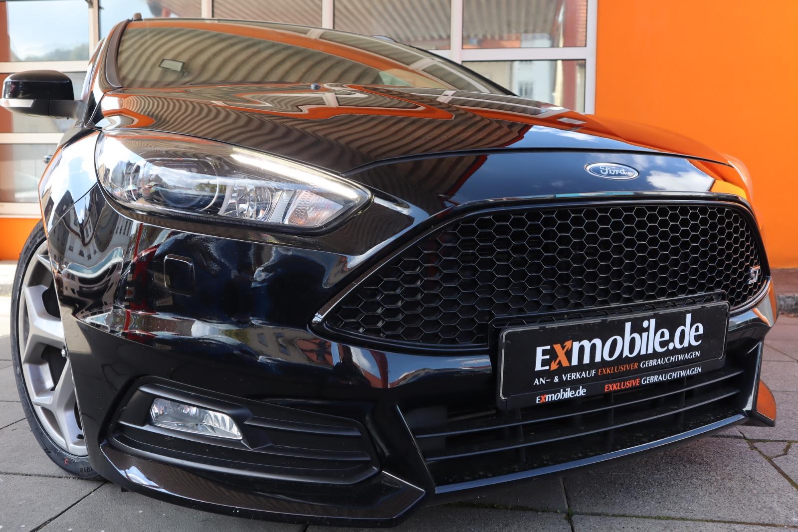 Ford FOCUS TURNIER ST*NAVI SYNC3* LEDER* XENON* SHZ.*