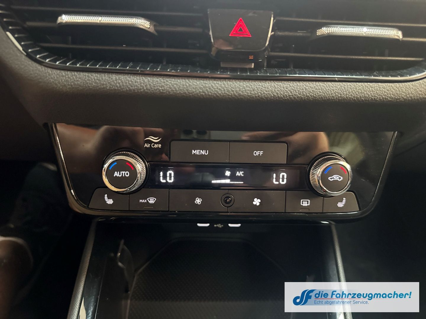 Fahrzeugabbildung SKODA Fabia Tour Automatik Navi DigiCockpit LED Apple
