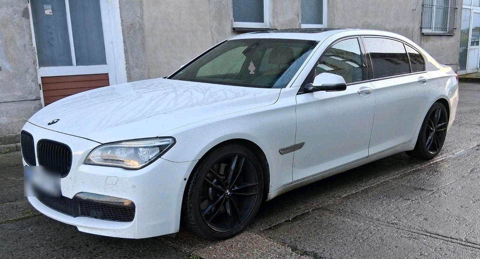 BMW 750