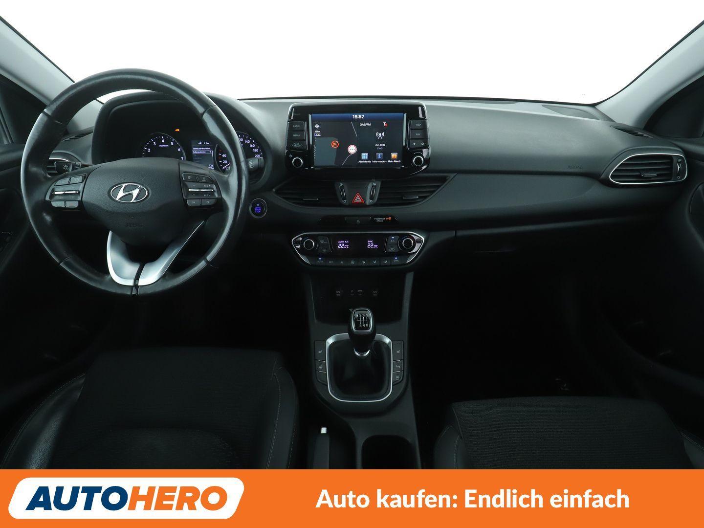 Hyundai i30 1.4 TDGI *NAVI*PDC*SHZ*KLIMA*