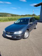 Opel Omega B / 2.0 16V / Youngtimer / HU 02.2027 - graue Opel Omega