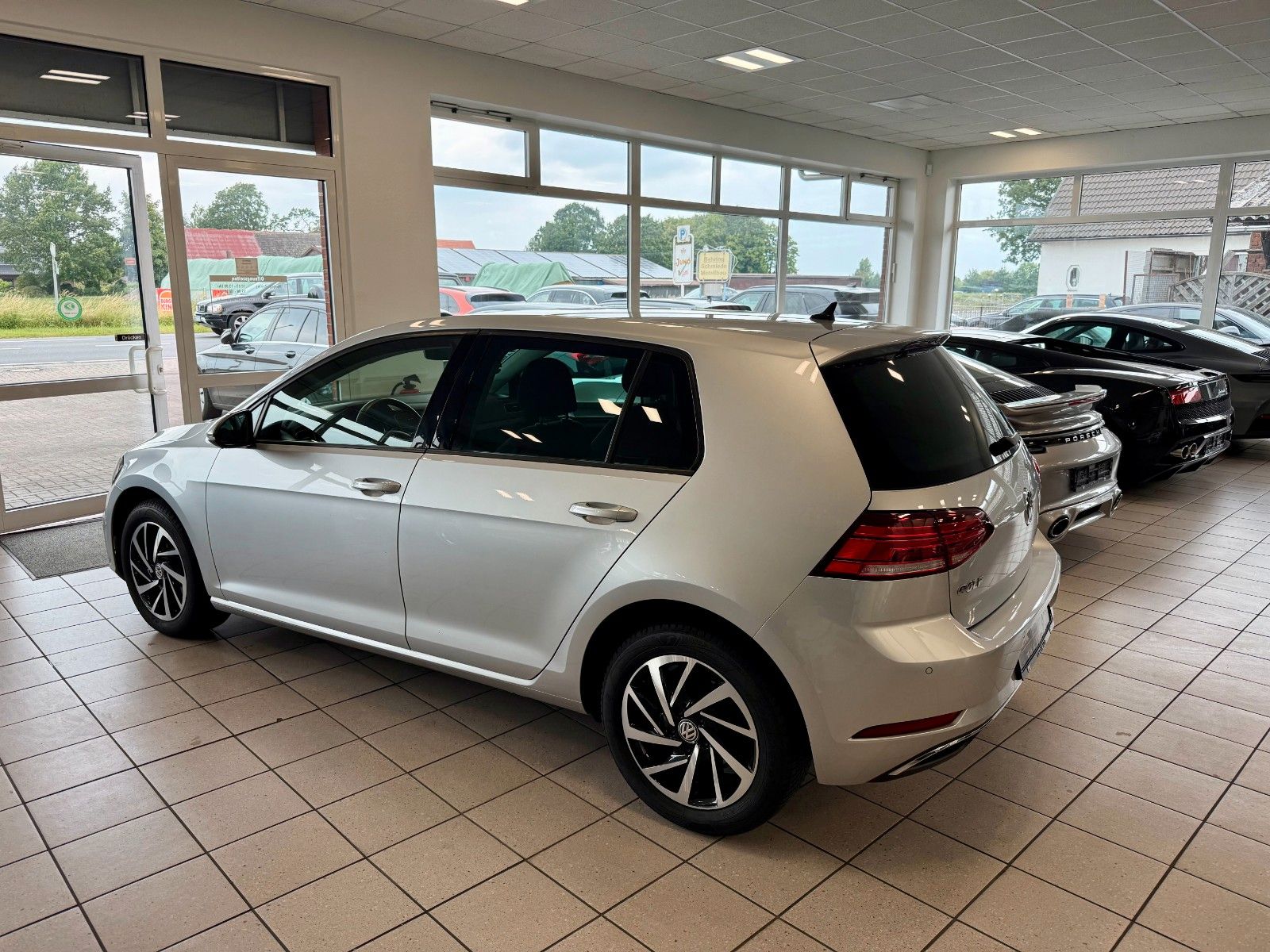 Fahrzeugabbildung Volkswagen Golf VII 1.0 Join Navi / LM-Felgen