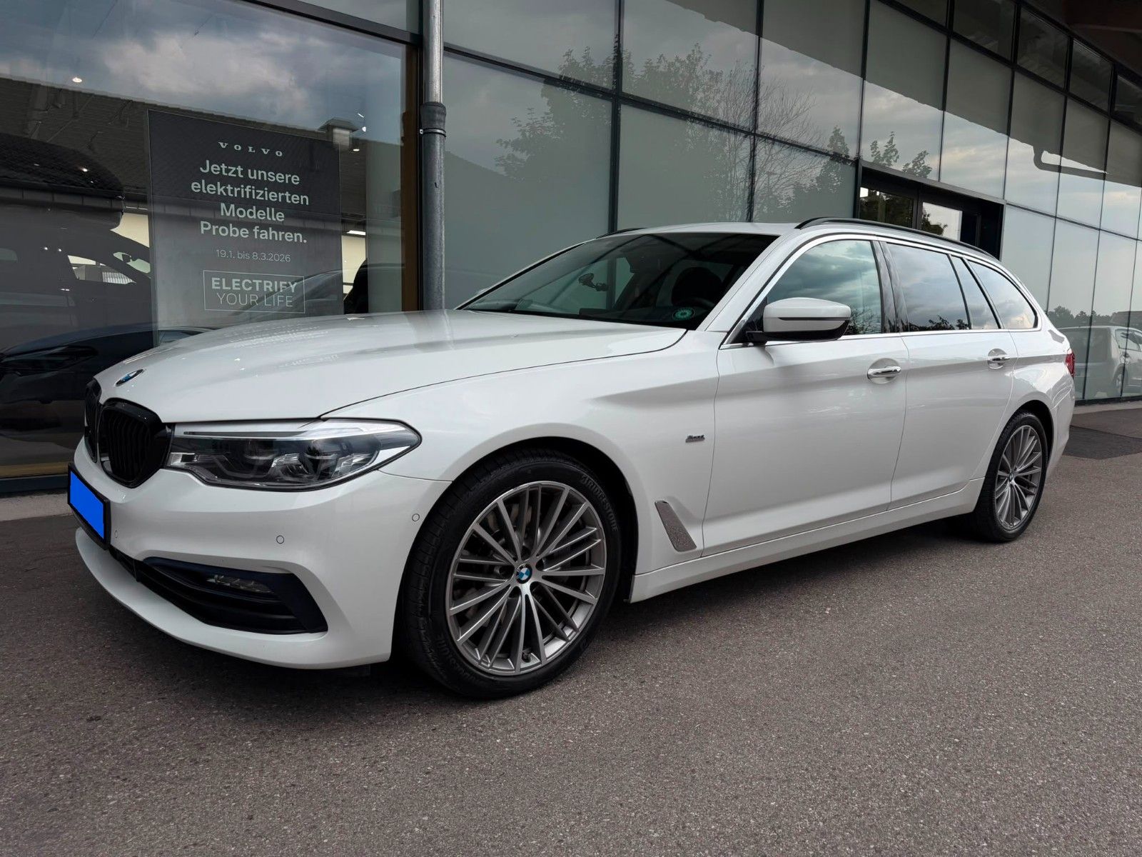 BMW BMW 530 d xDrive Sport Line/Panorama/HeadUp/Ambien