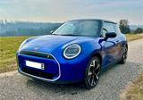 MINI Cooper SE All-New J01 Favoured Trim Paket M Pano - MINI MINI: Favoured Trim