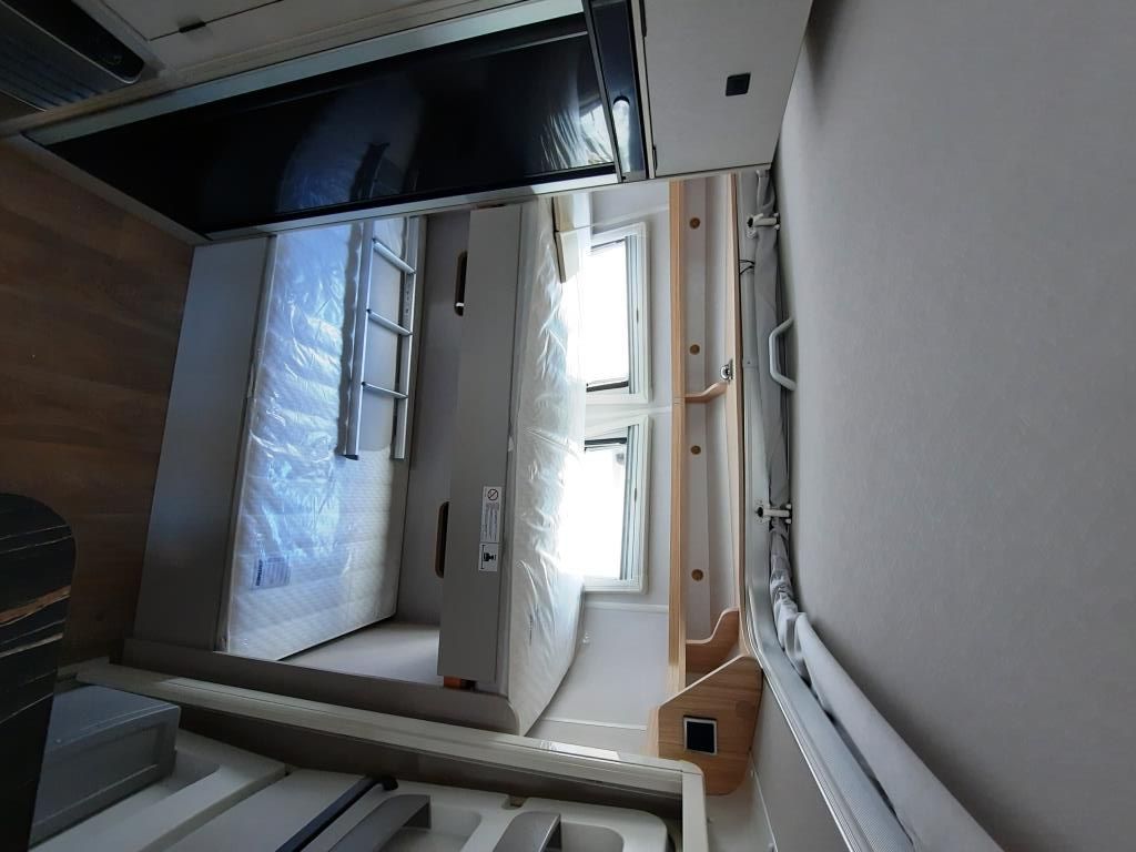 Fahrzeug Übersicht 12 Fahrzeugabbildung HYMER / ERIBA / HYMERCAR Touring 560 Verfüg./Sparen Sie 10.725,- €