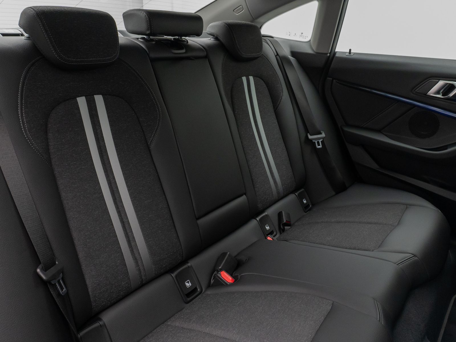 Fahrzeugabbildung BMW 220i Gran Coupé xD Sport Line HUD DAB Panorama