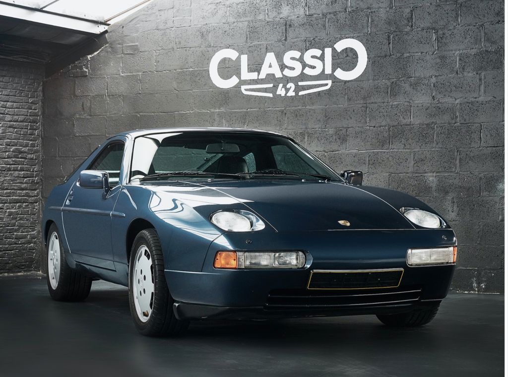 Porsche 928