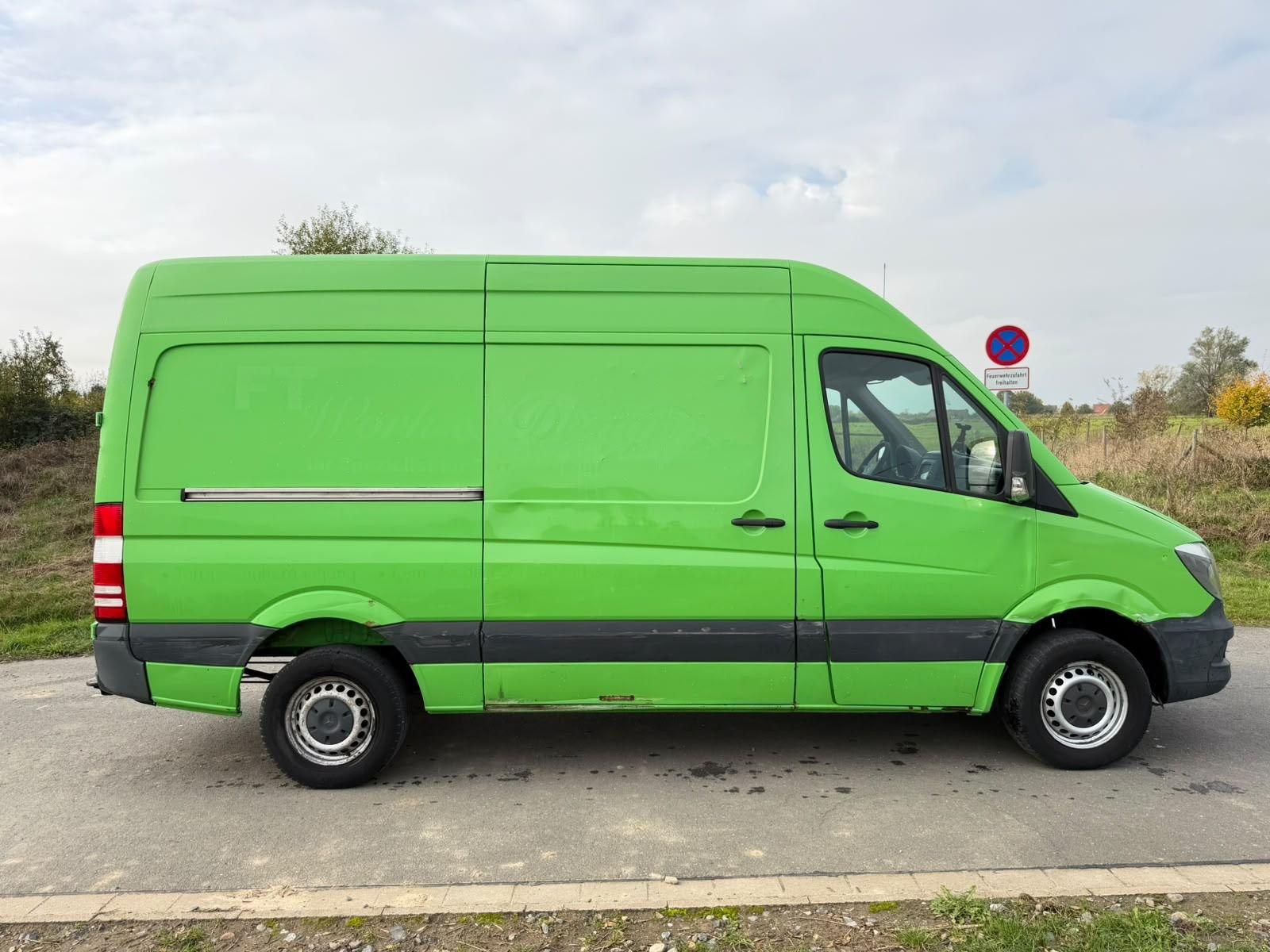 Mercedes-Benz Sprinter 2014 — engine 163 HP (120kW)