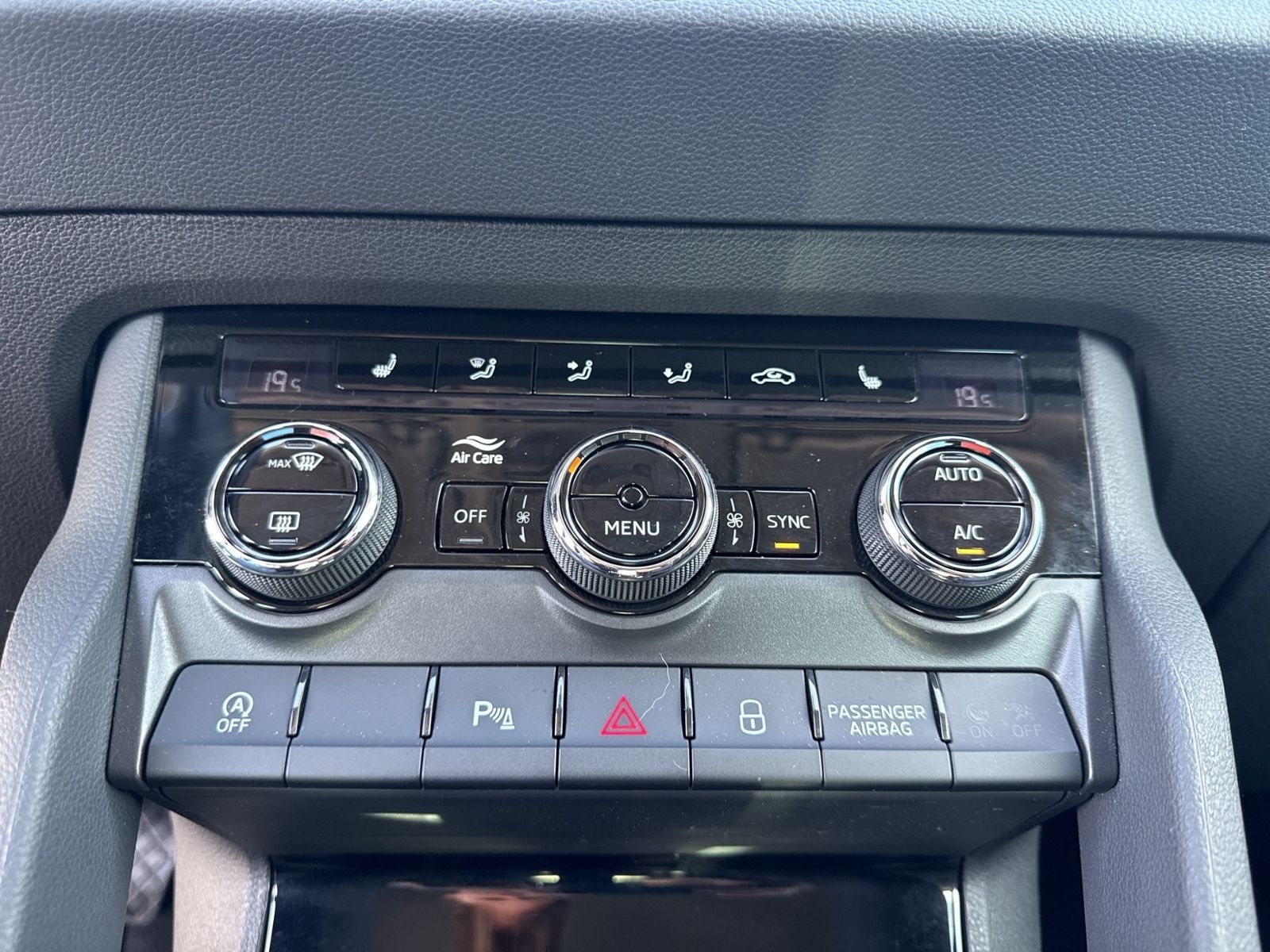 Karoq 1.5 TSI Style, Family, AHK, ACC, LED, DSG