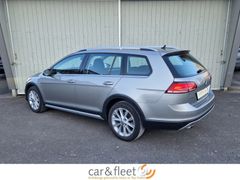 Fahrzeugabbildung Volkswagen Golf VII Variant Alltrack 4M Navi LED SiHz AHK