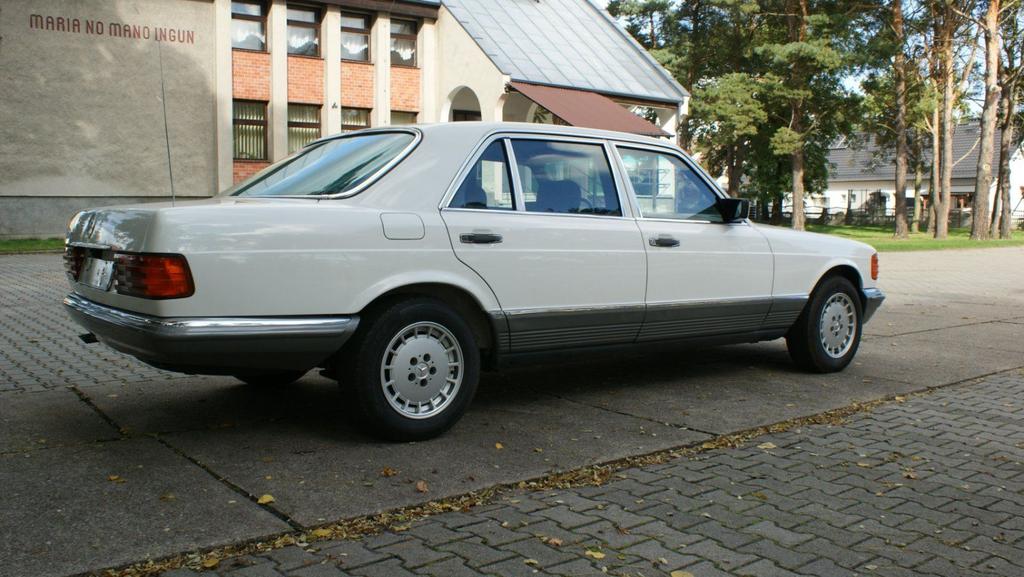 Mercedes-Benz 380