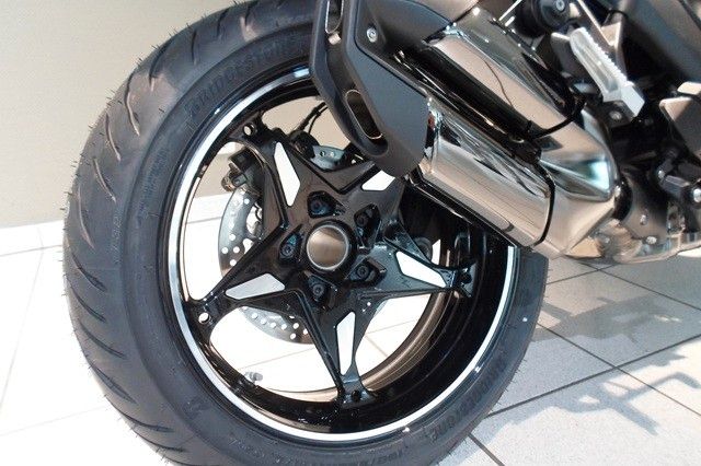 Fahrzeugabbildung BMW R1300R Option 719 Lagerfahrzeug