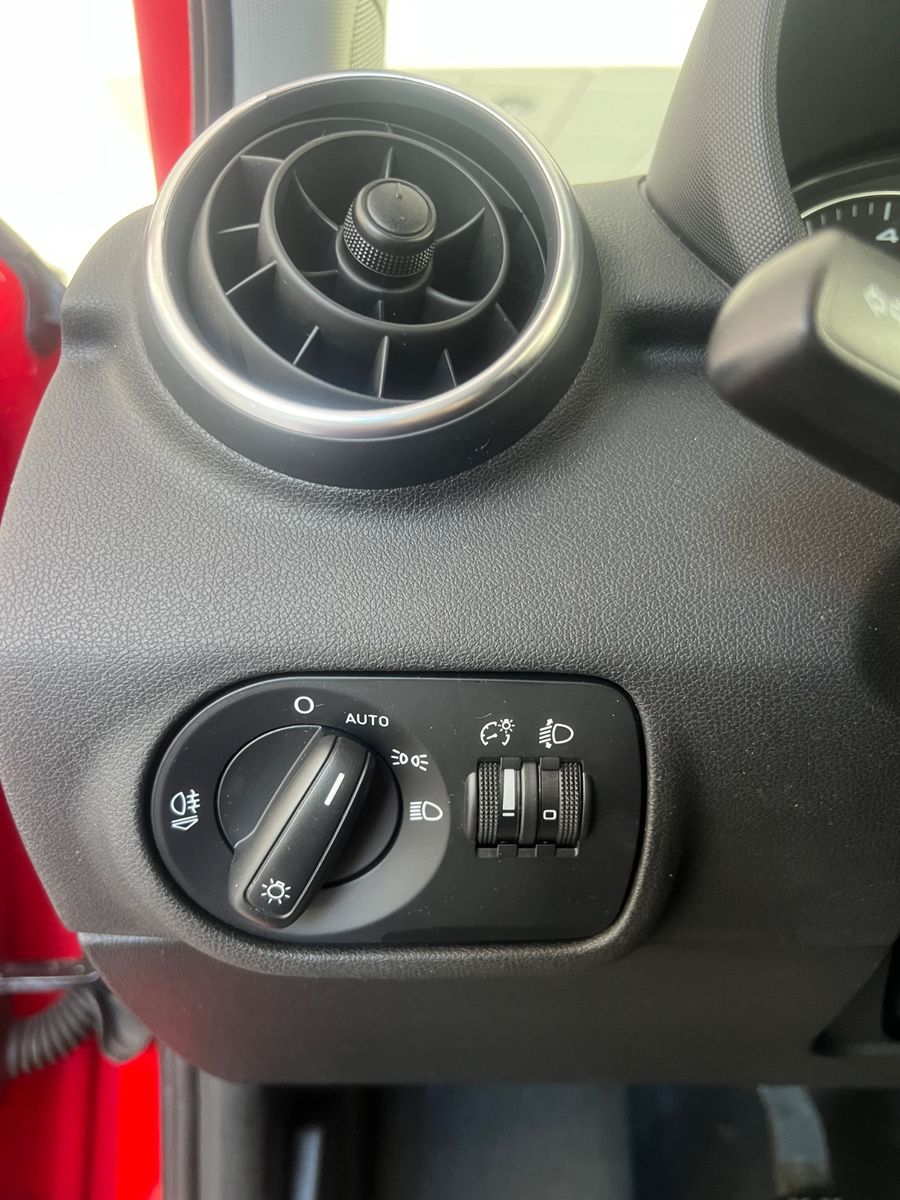 Fahrzeugabbildung Audi A1 attraction * Sitzheizung *