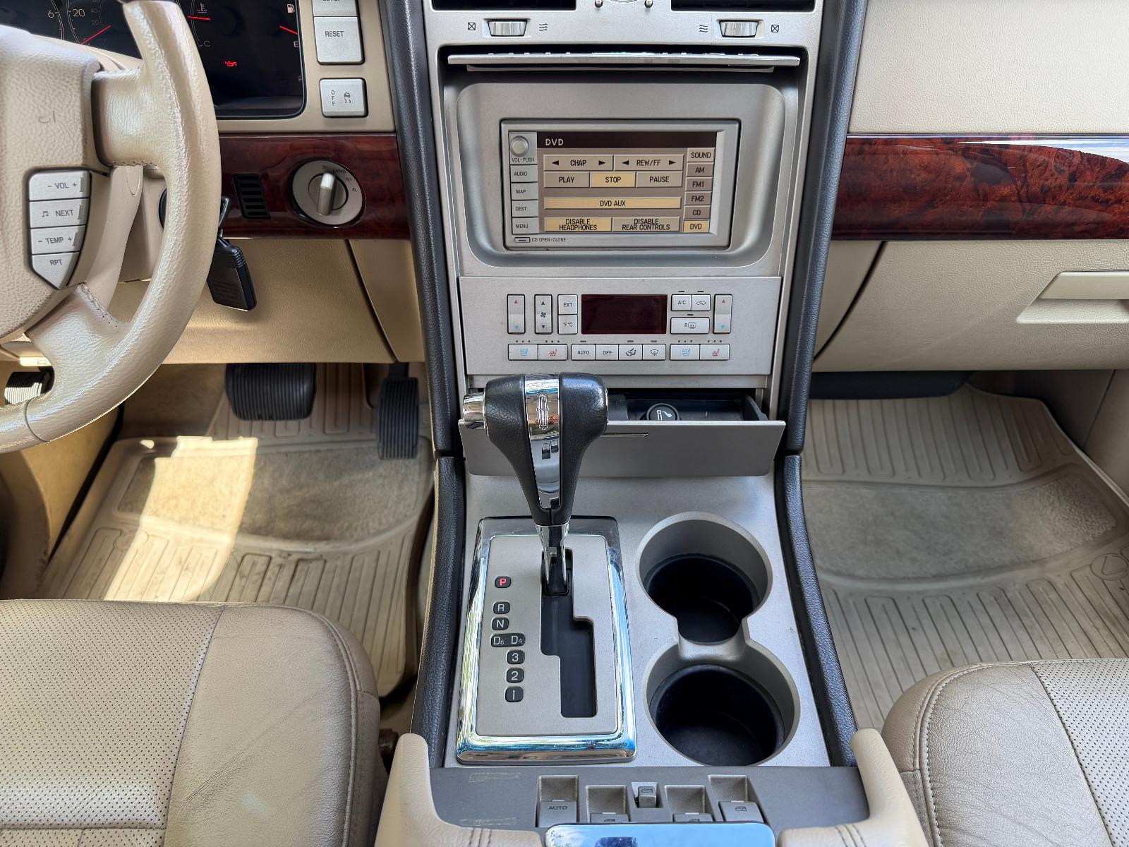 Lincoln NAVIGATOR 5,4L V8 4x4*AUT.*LEDER*EGSD*7-SITZE*