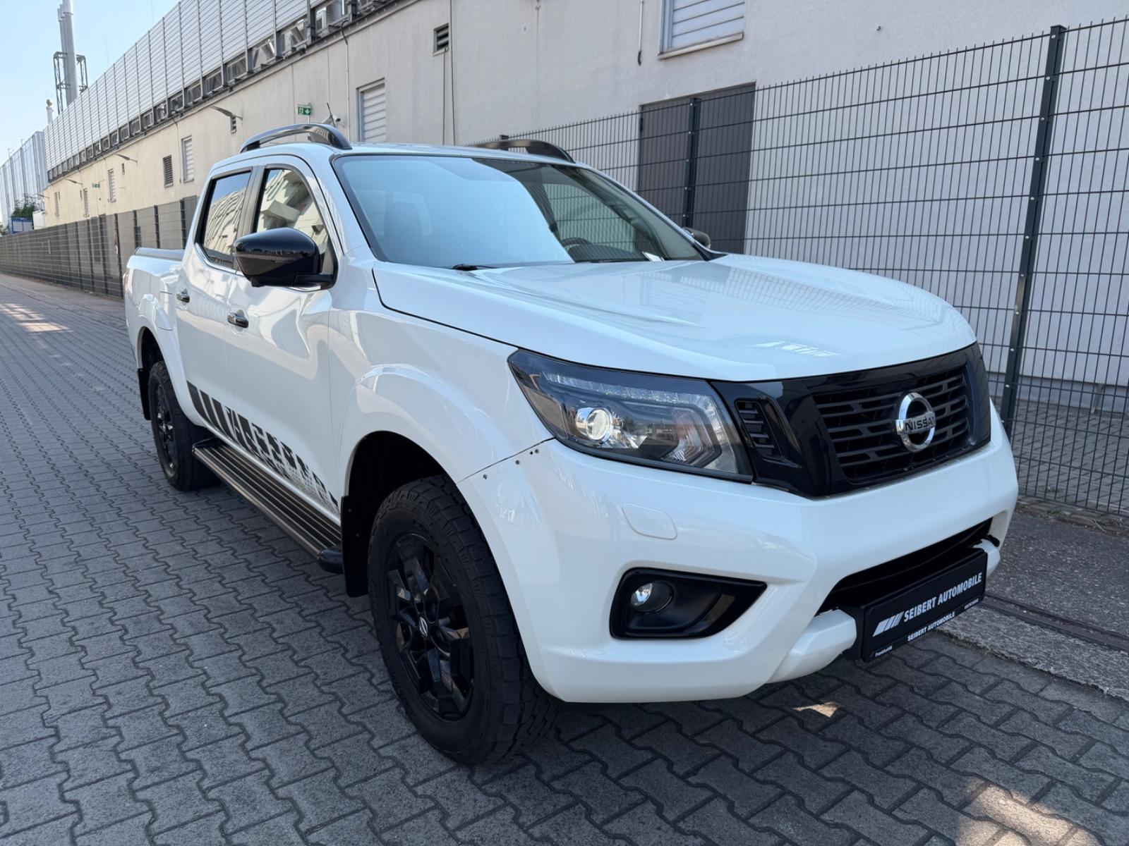 Nissan Navara NP300 N-Guard Double Cab 4x4 KAMERA/NAVI