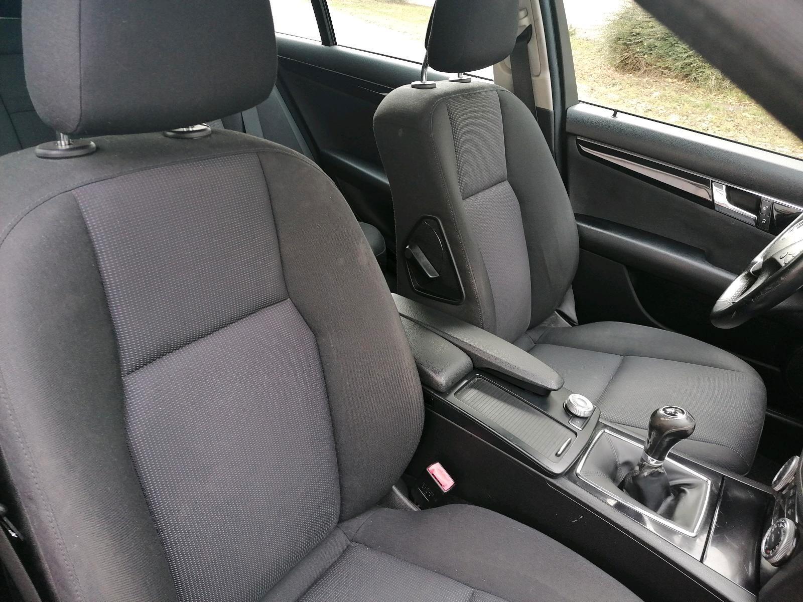 Mercedes-Benz C180 2009 — photo 10