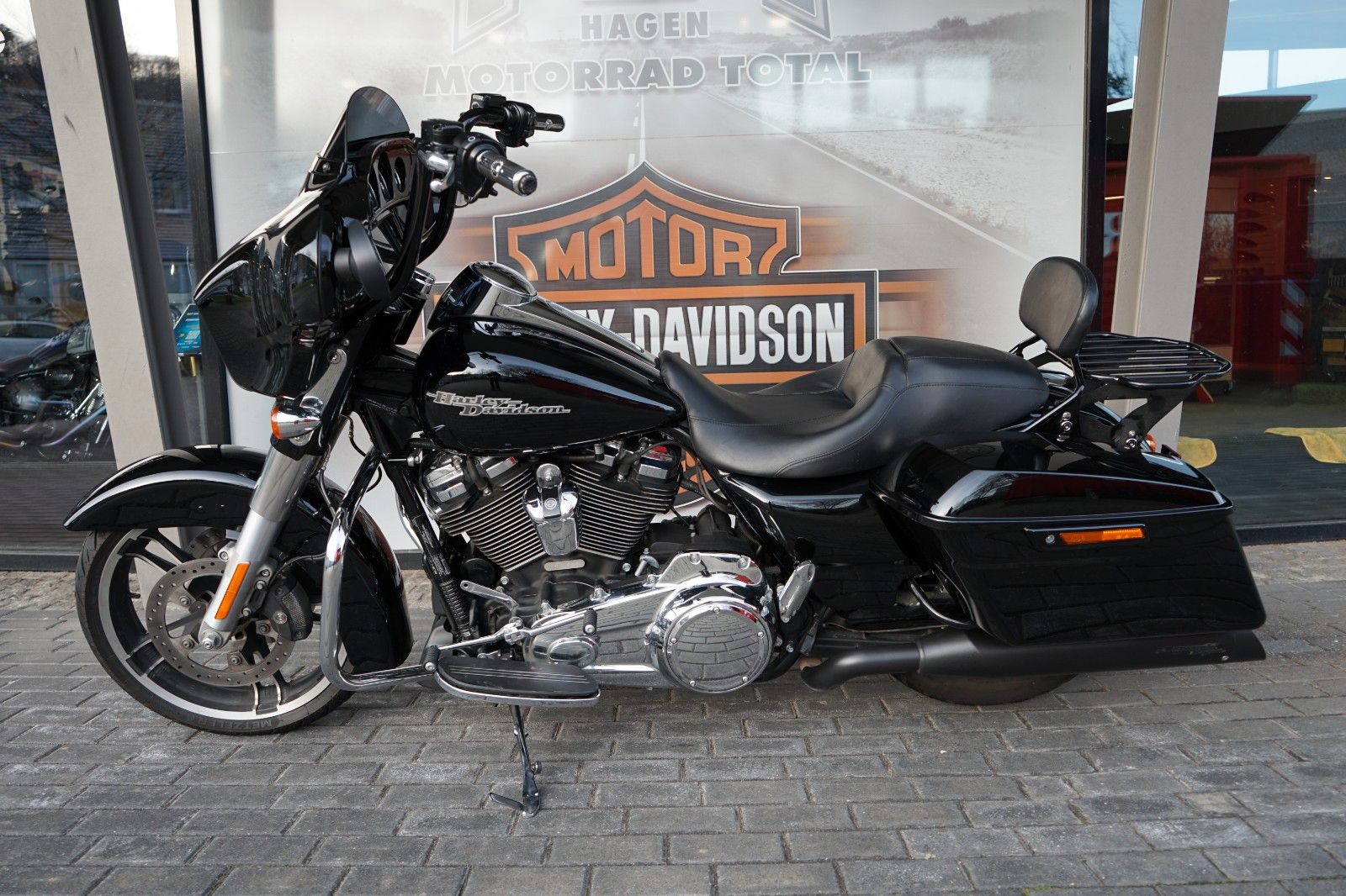 Fahrzeugabbildung Harley-Davidson Street Glide Special 107 FLHXS mit viel Zubehör