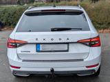 Skoda Superb 2.0 TDI SCR 140kW DSG SPORTLINE COMBI... - Skoda Superb: 140