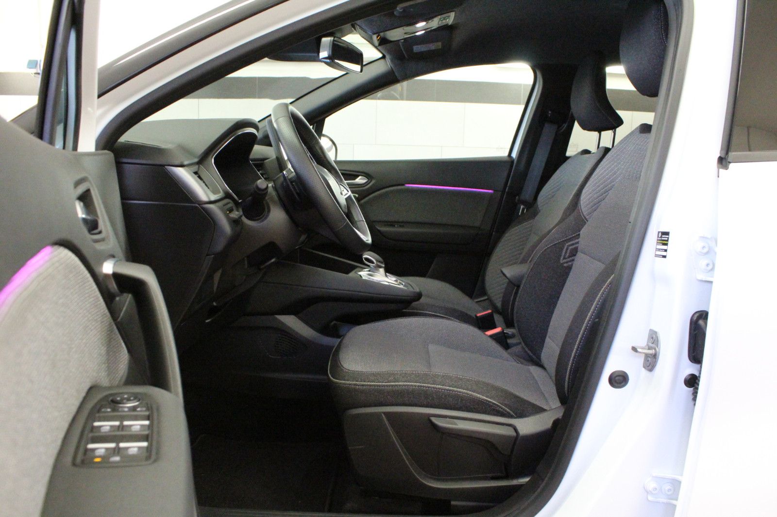 Fahrzeugabbildung Renault Captur Mild Hybrid 160 EDC Techno *Ganzjahresrei