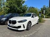BMW M135i Xdrive LED WLan Navi Garantie/ Top  - BMW 135 mit Benzin-Antrieb: Automatik