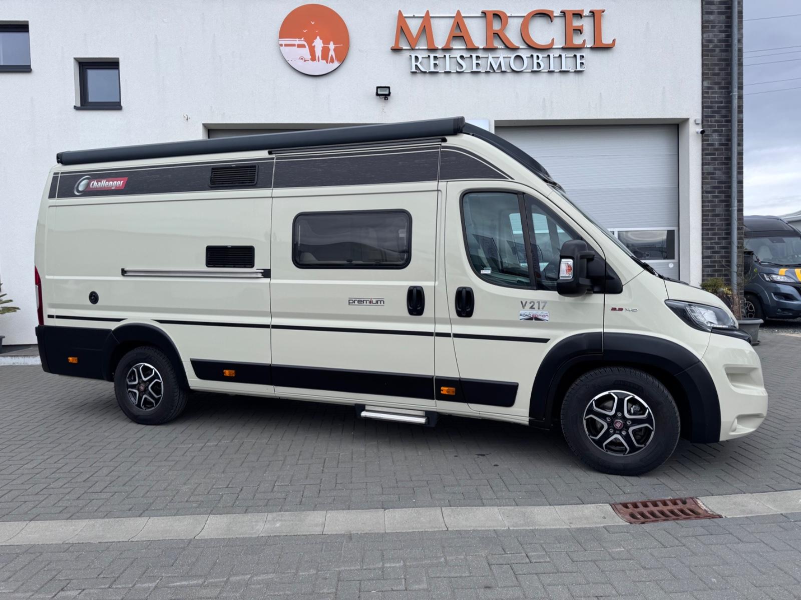 Challenger VIP 217 Premium Road Edition Längsbetten