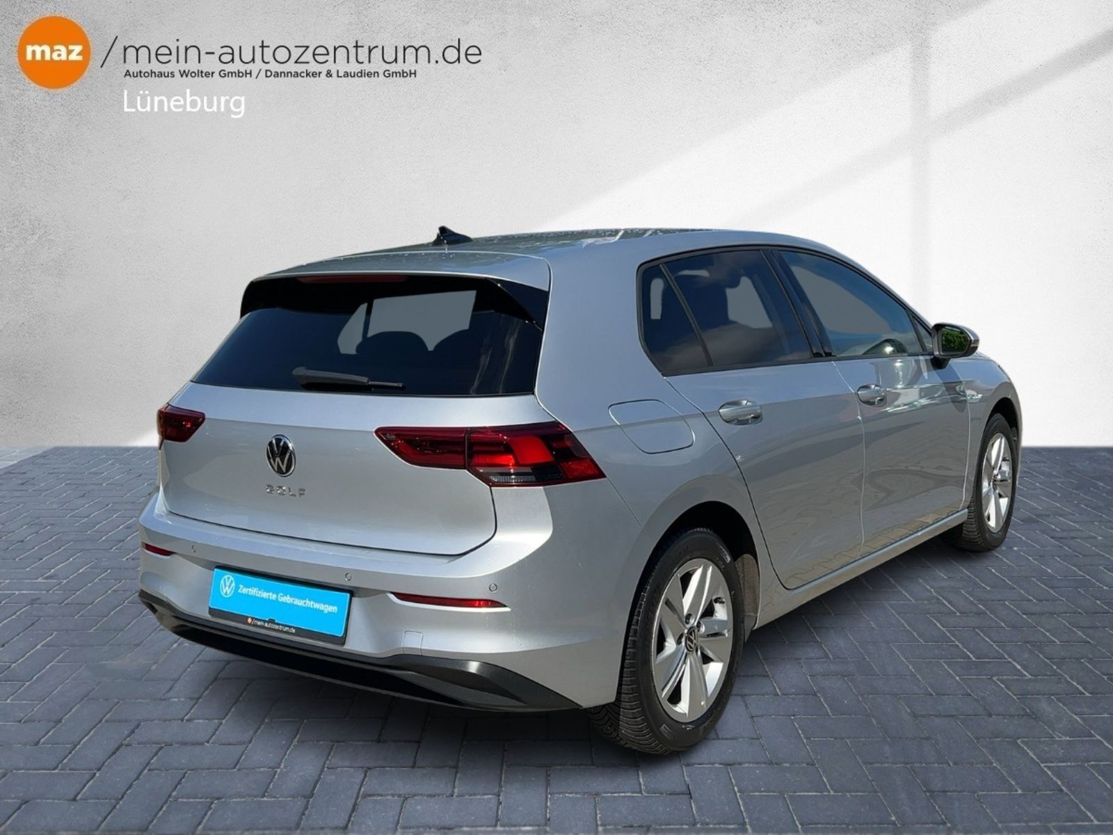 Fahrzeugabbildung Volkswagen Golf VIII 1.5 TSI Life Alu LED Sitzh. ACC PDC