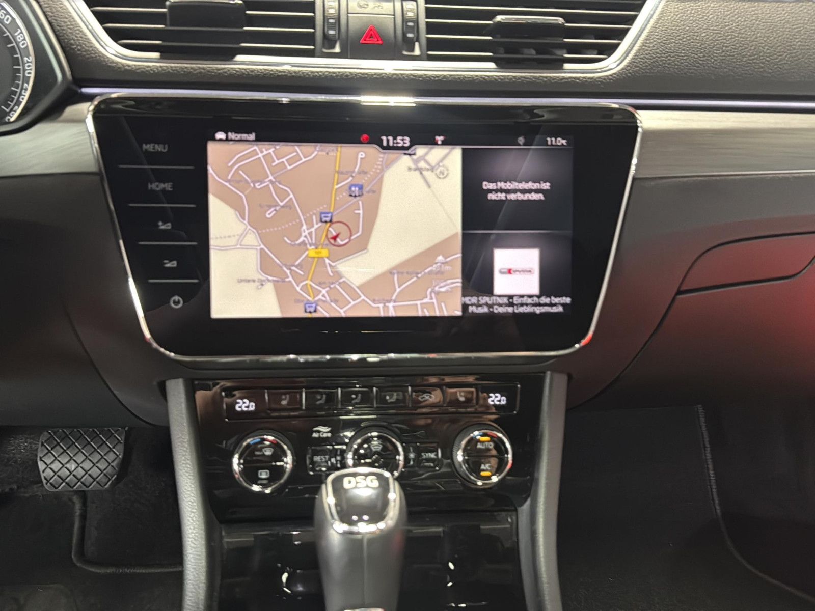 Fahrzeugabbildung SKODA Superb Combi Premium Edition/ AHK