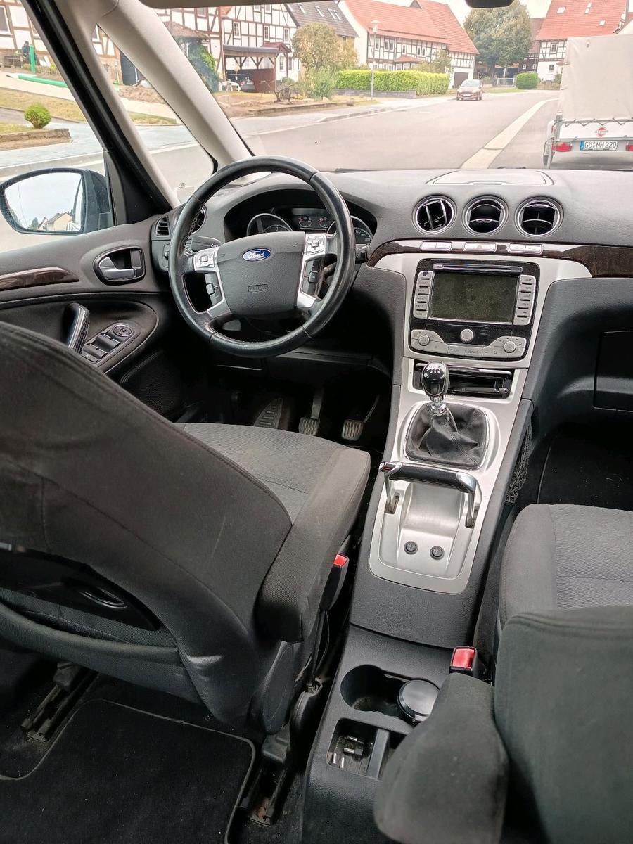 Ford Galaxy 2009 — engine 140 HP (103kW)
