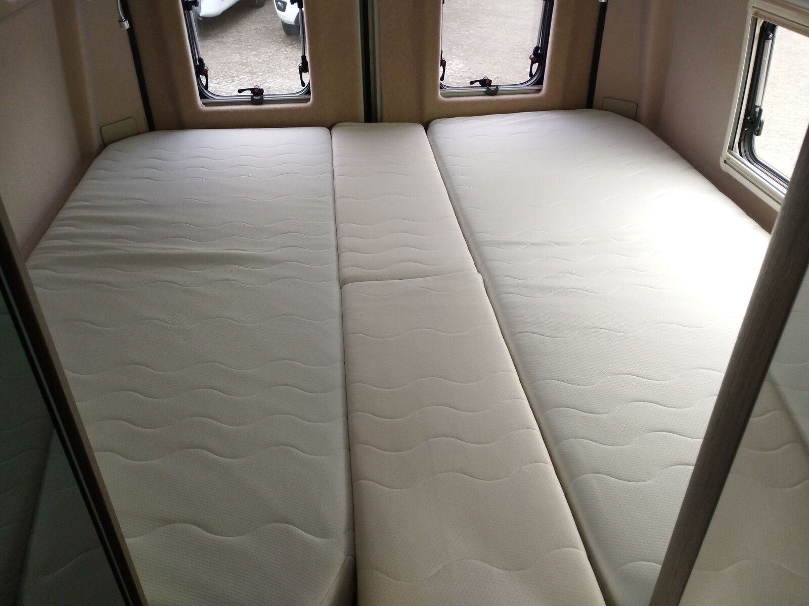 Fahrzeugabbildung Chausson Van V697 Premium Luftfederung,Markise,RK