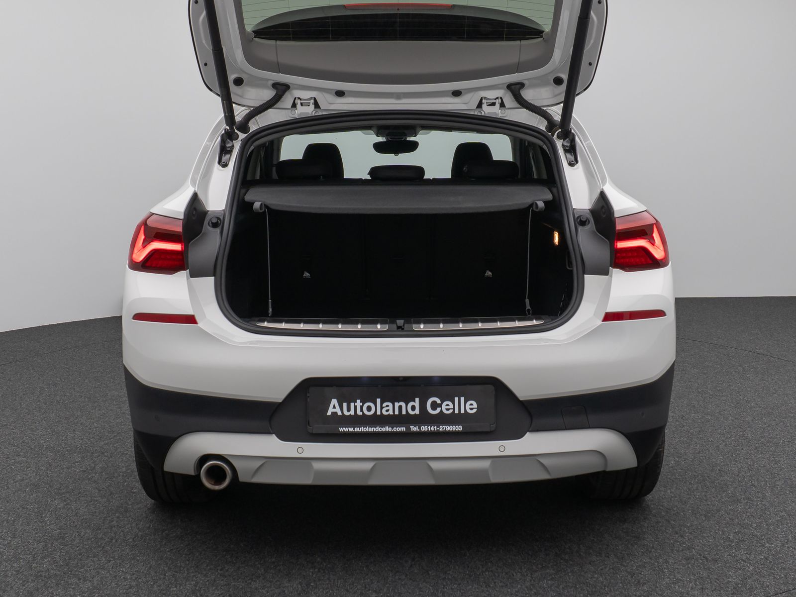 Fahrzeugabbildung BMW X2 xD25e Kamera HUD DAB HiFi Navi+Komfort Alarm