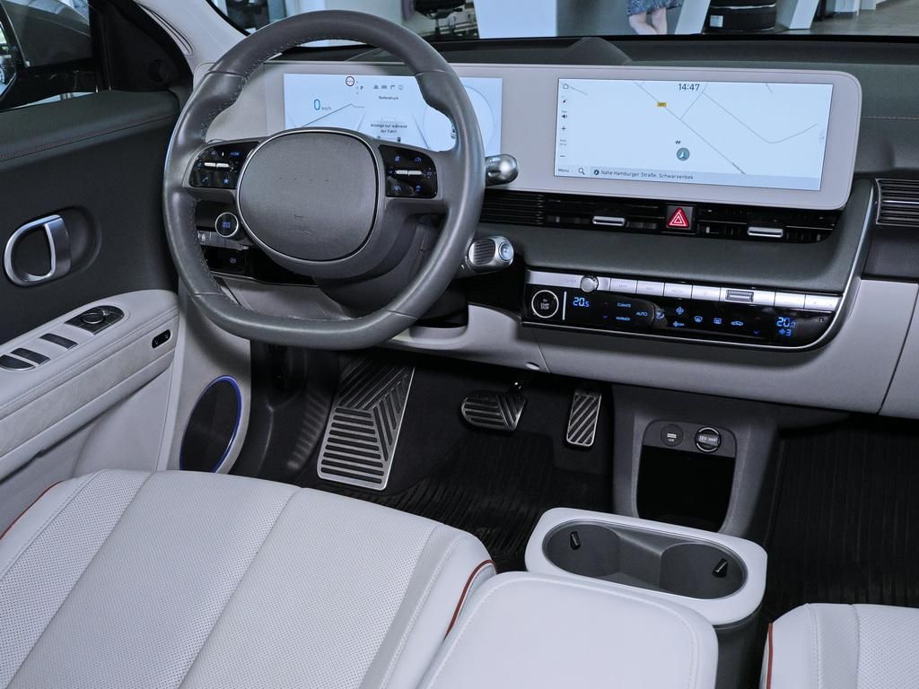 Fahrzeugabbildung Hyundai IONIQ 5 UNIQ ELEKTRO SHZ LHZ PANO NAVI KAMERA