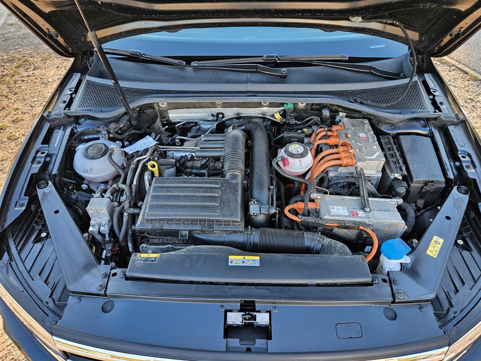 Volkswagen VW Passat Variant GTE | DSG | Navi | LED | ACC