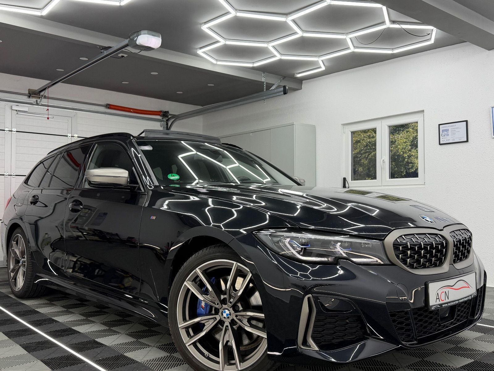 Fahrzeugabbildung BMW M340 i xDrive/PANO/HuD/H&K/VRTL/LASER/DE FZG