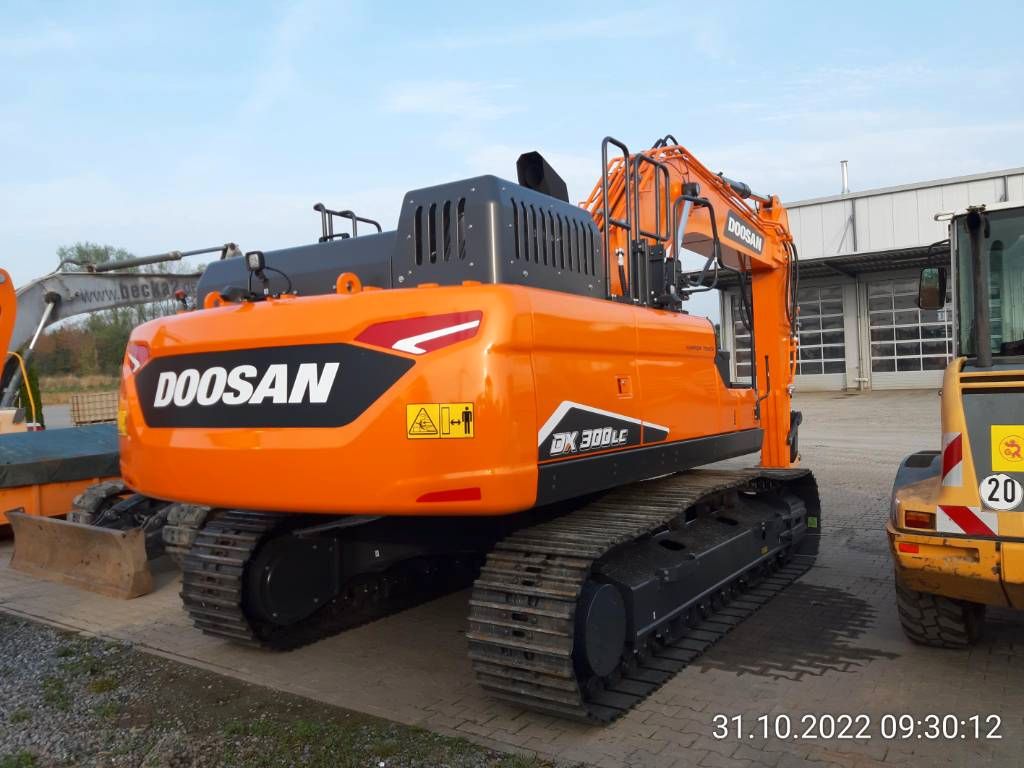 Fahrzeugabbildung Doosan DX 300 NLC-7