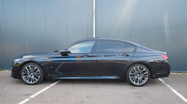 BMW 745Le xDrive Hybrid 6-cyl