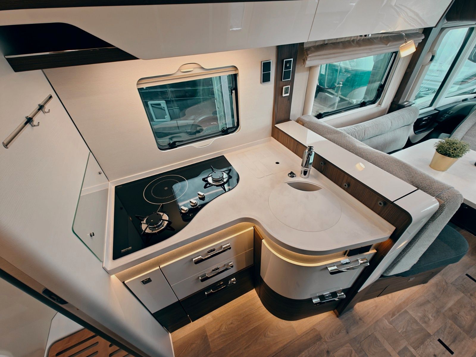 Fahrzeugabbildung HYMER / ERIBA / HYMERCAR B-KLASSE ML I 780 MASTERLINE - AUS ERSTBESITZ