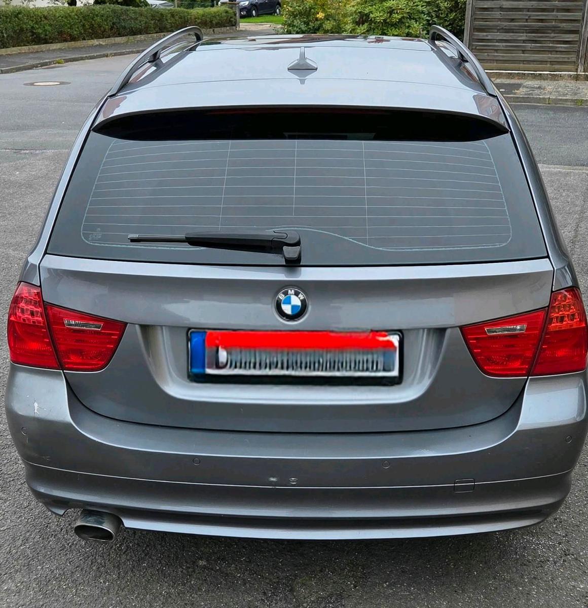 BMW 320 2009 — photo 6