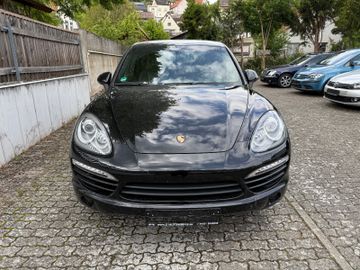 Porsche Cayenne - 1