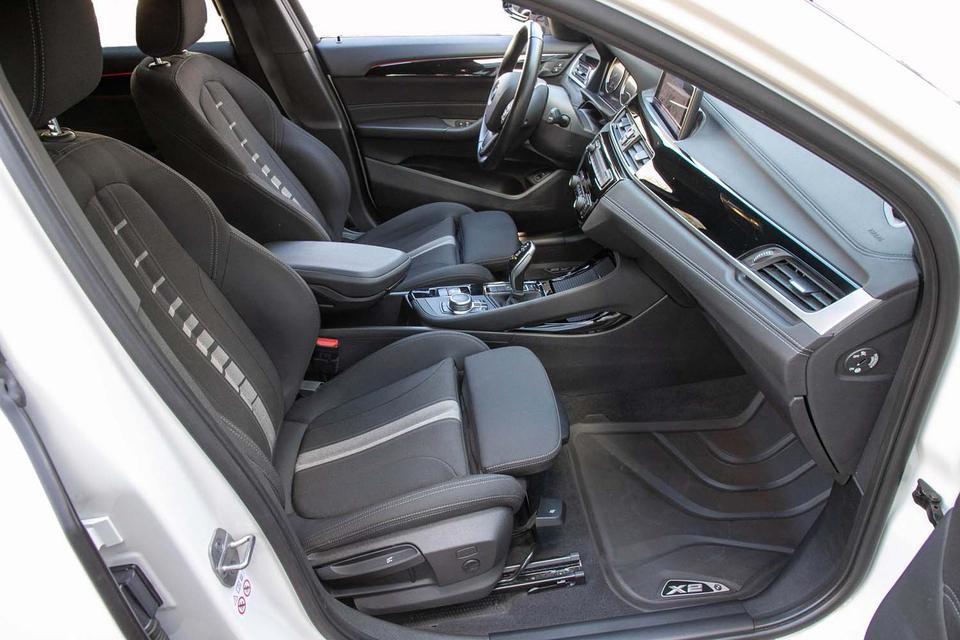 BMW X2 sDrive18d Auto Navi AHK LED Klima Sitzhzg RFK