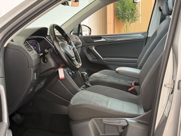 Volkswagen Tiguan - 10